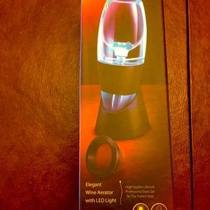 Wine aerator